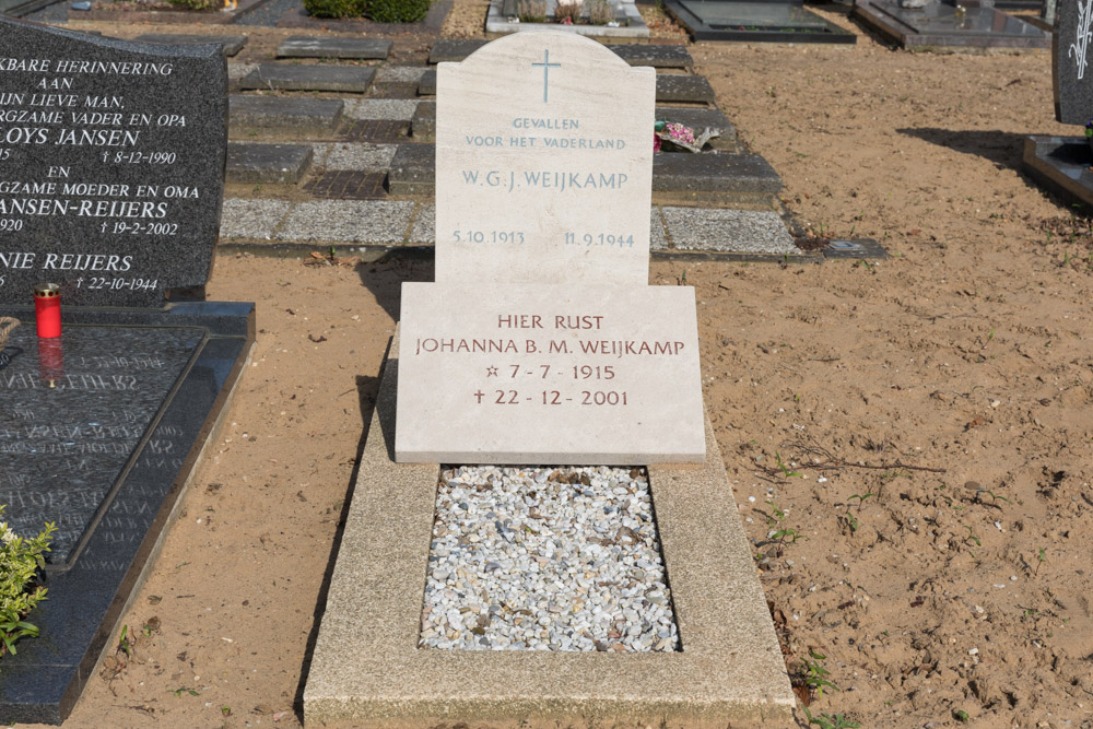Nederlandse Oorlogsgraven RK Begraafplaats Gendringen #2
