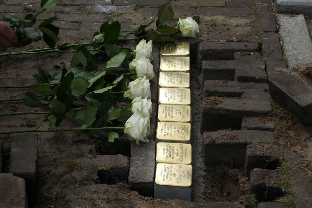 Stolpersteine Sijzenbaan 78 (nu 66 t/m 94) #2