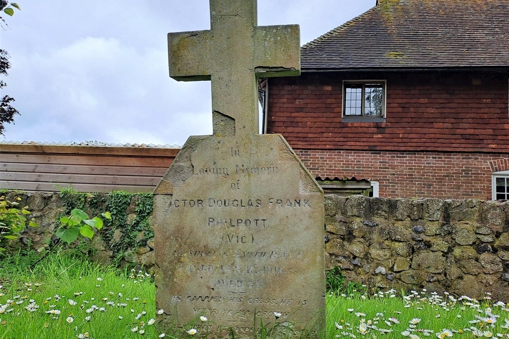 Oorlogsgraven van het Gemenebest All Saints Churchyard #2