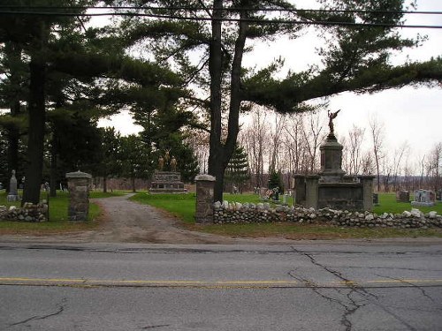 Oorlogsgraf van het Gemenebest Notre Dame des Neiges Cemetery