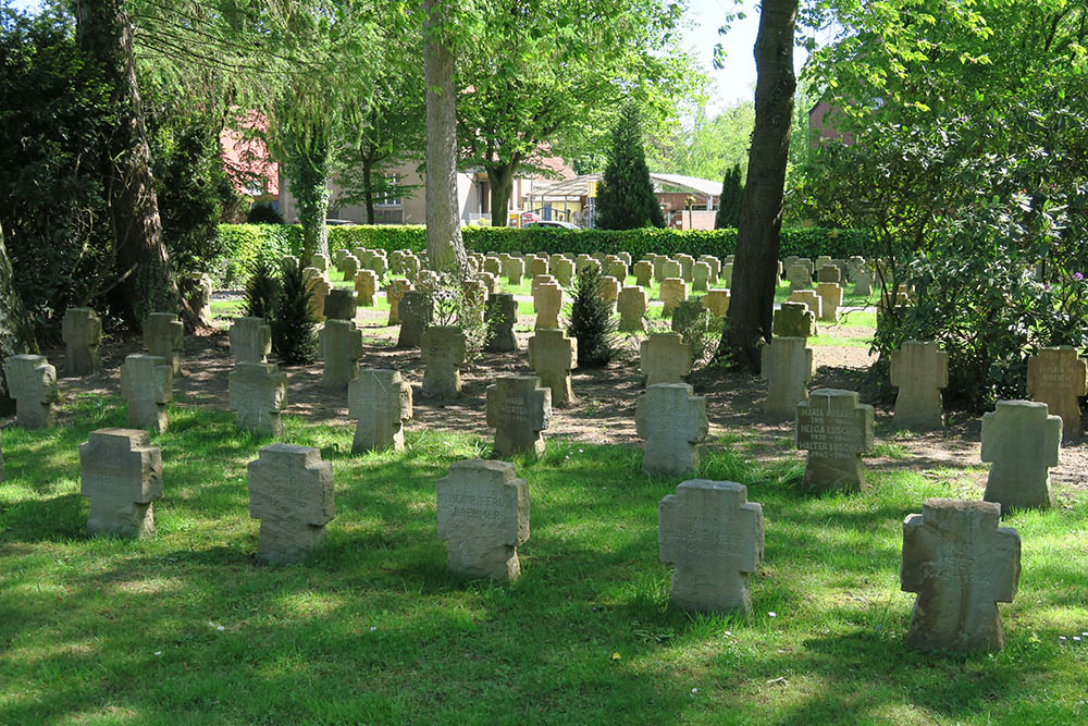 Duitse Oorlogsgraven Westfriedhof Ahlen #2