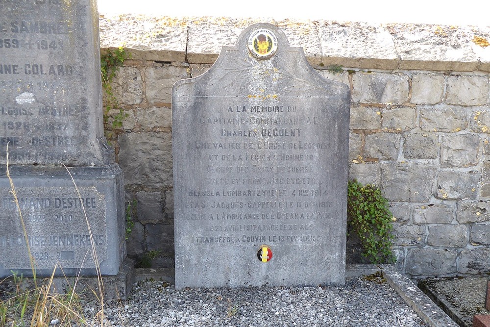 Belgische Oorlogsgraven Couvin #2