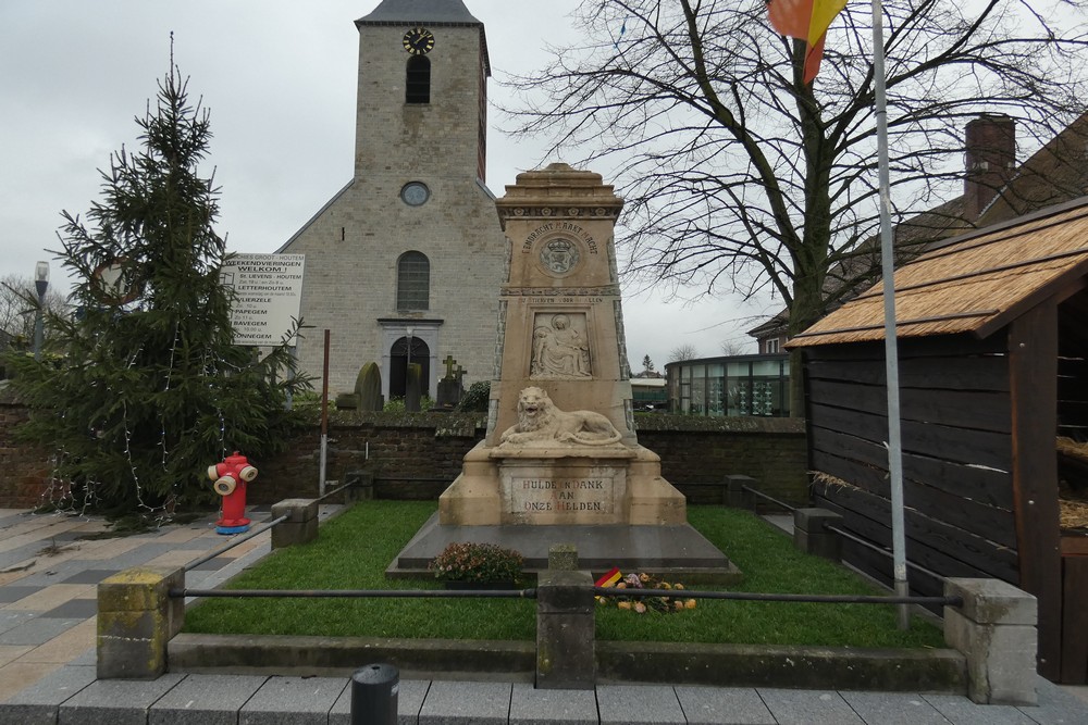 Oorlogsmonument Sint-Lievens-Houtem #1