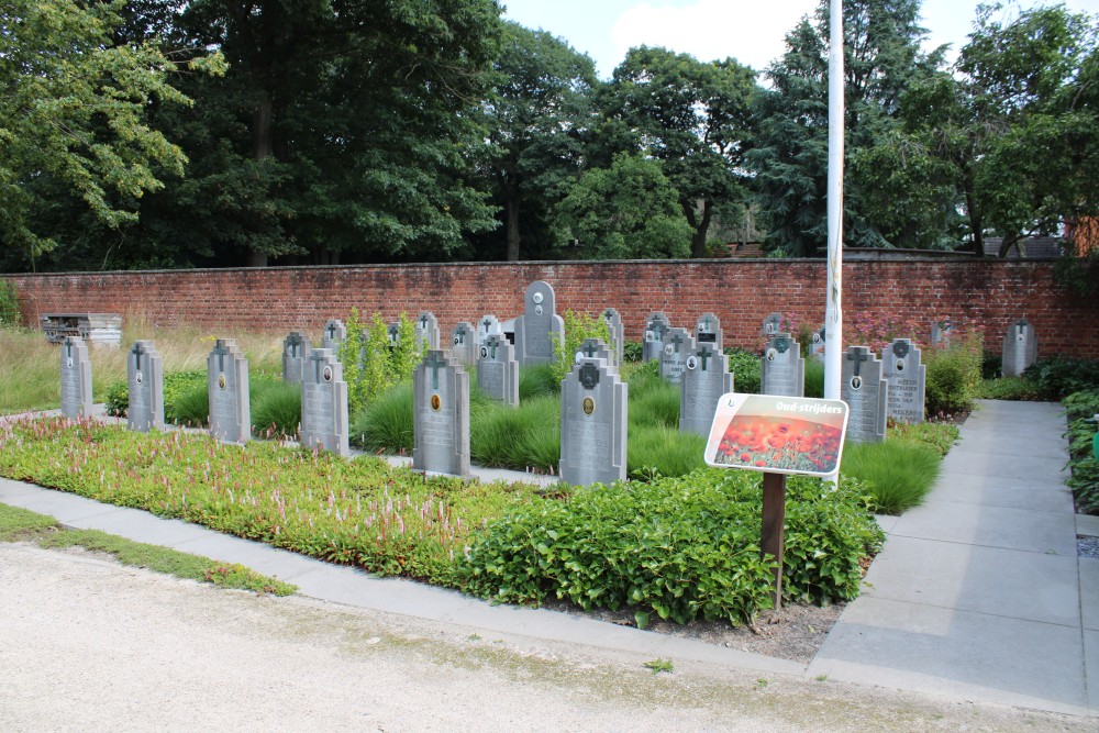 Belgische Graven Oudstrijders Koersel Stal #1