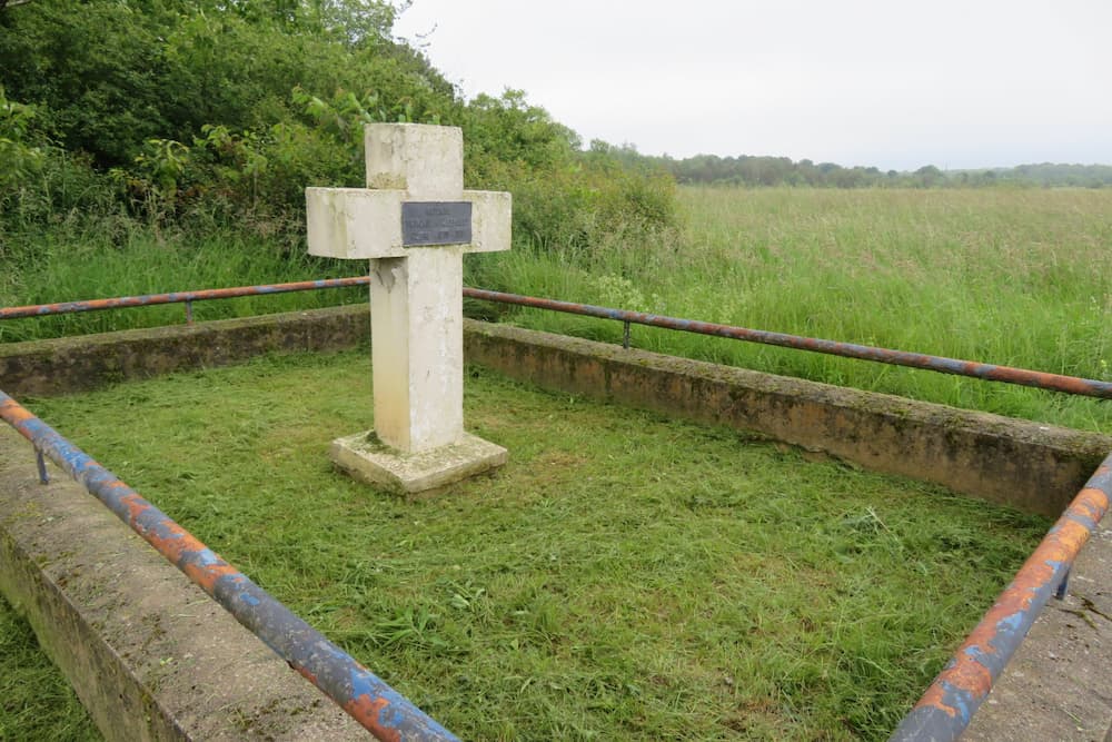 Memorial 33e Regiment Rozérieulles #4