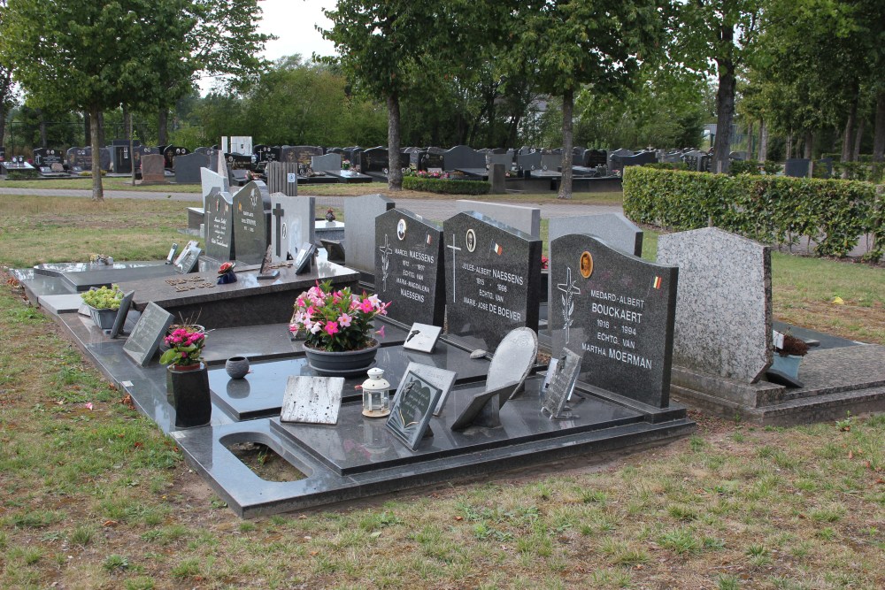 Belgische Graven Oudstrijders Olsene Nieuwe Begraafplaats #1