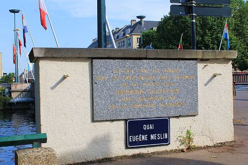 Monument Raymond Chatelain #1