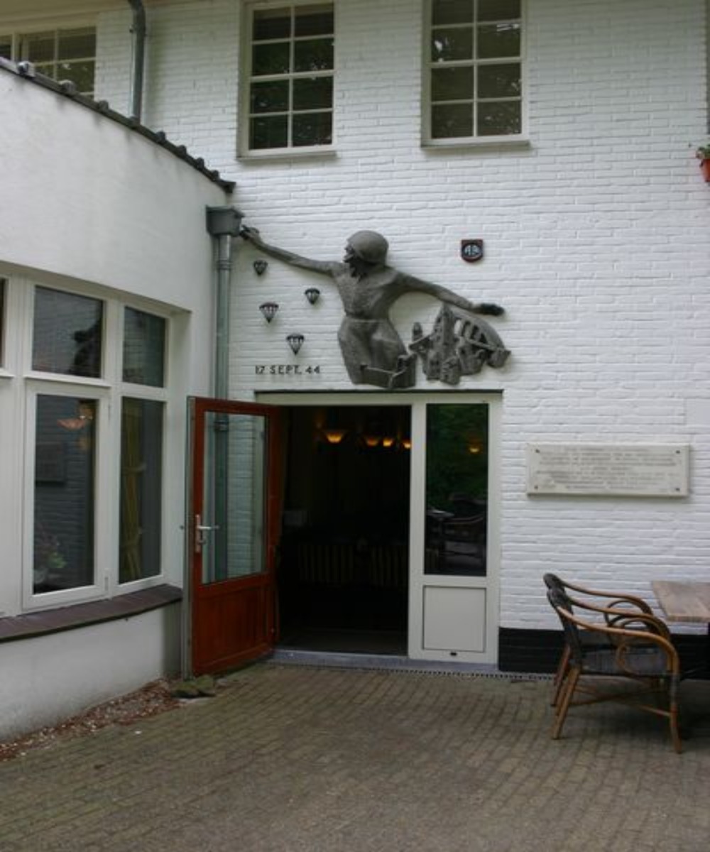 Airborne Monument Heilig Landstichting #4