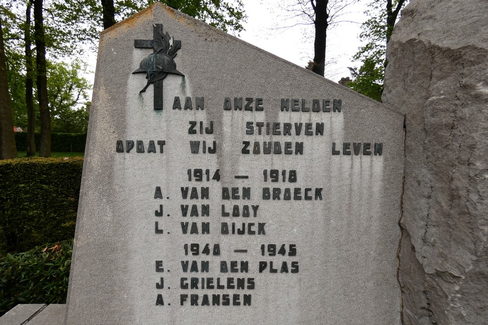 Oorlogsmonument Wechelderzande #2