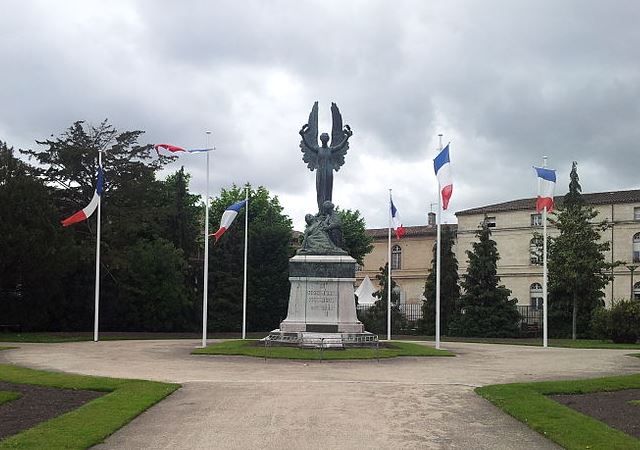 Oorlogsmonument Libourne #1