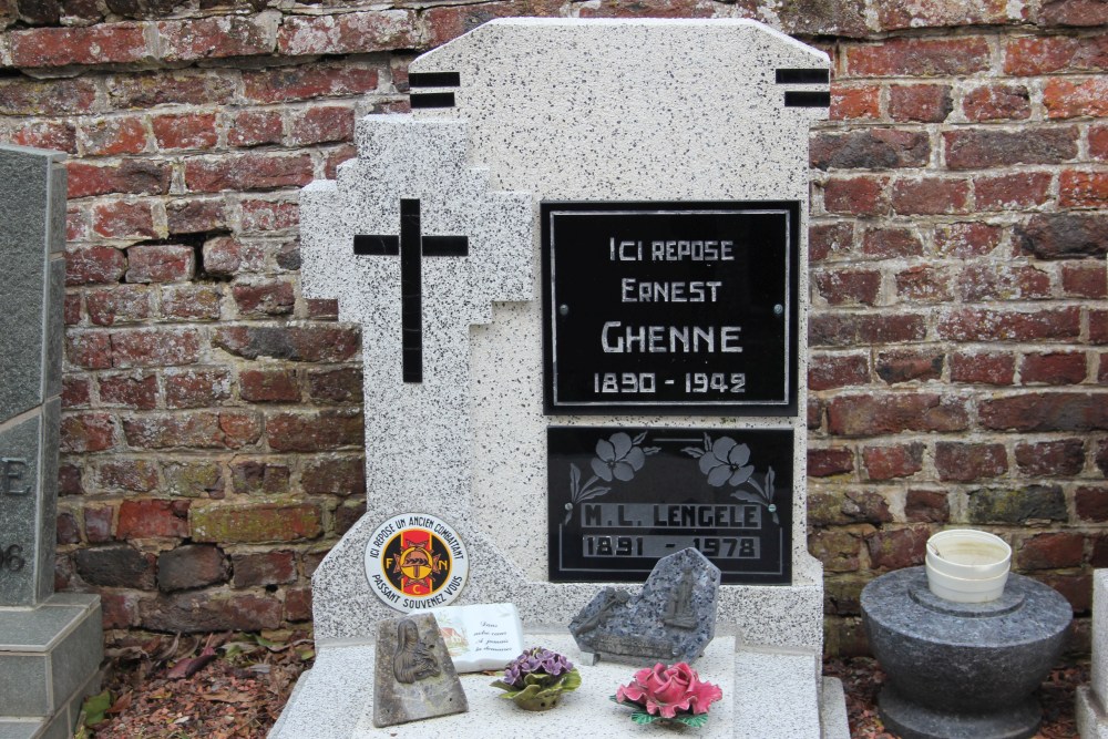 Belgian Graves Veterans Sart-lez-Walhain #1