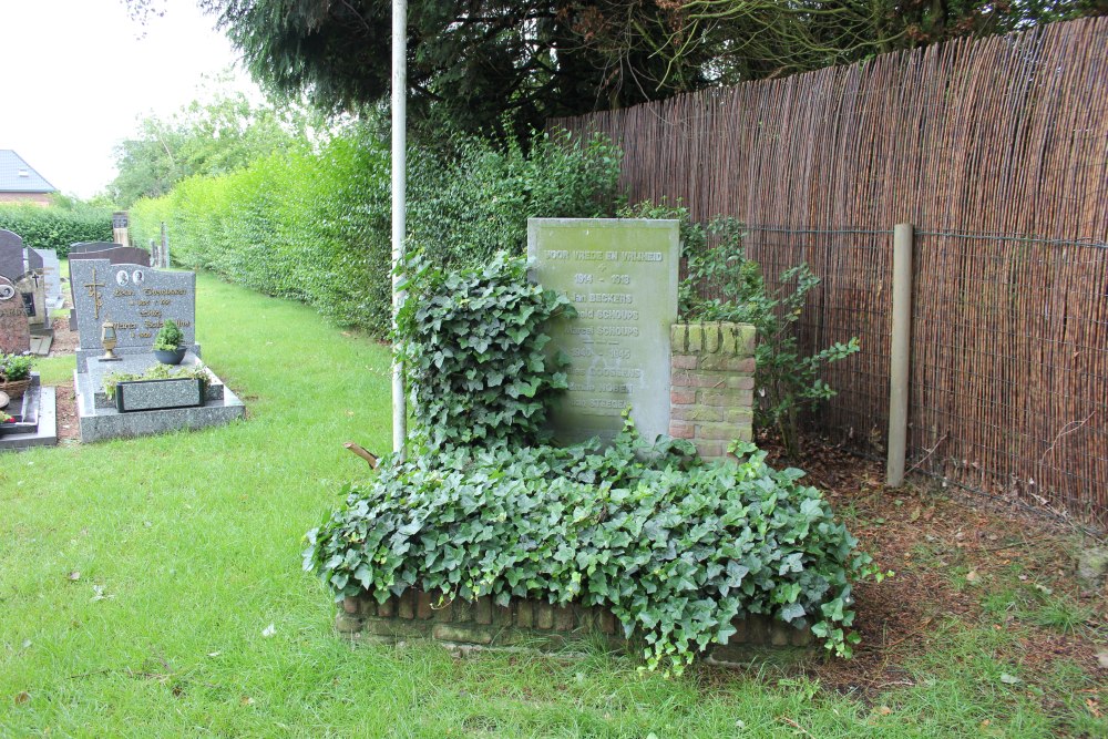 War Memorial Hoelbeek #1