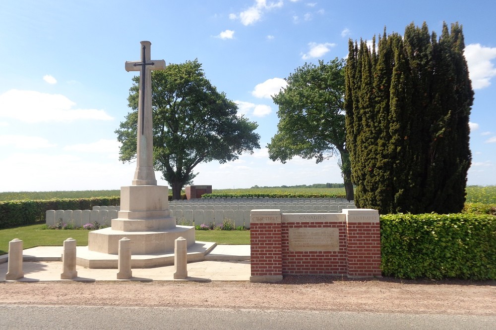 Commonwealth War Cemetery Cantimpre #2
