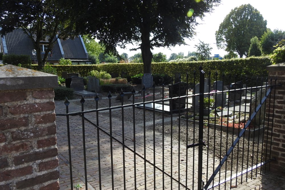 Dutch War Grave Protestant Cemetery Uitwijk #3