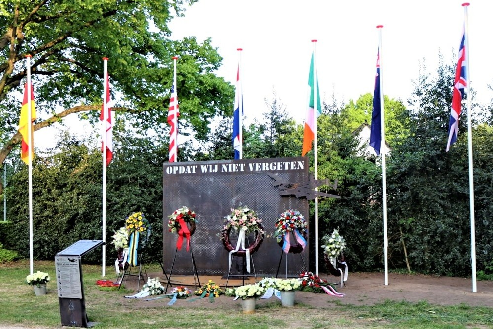 WOII Monument Gendringen #1