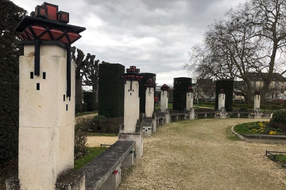 Oorlogsmonument Vierzon #2