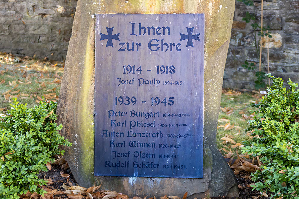 Oorlogsmonument Plittersdorf #2