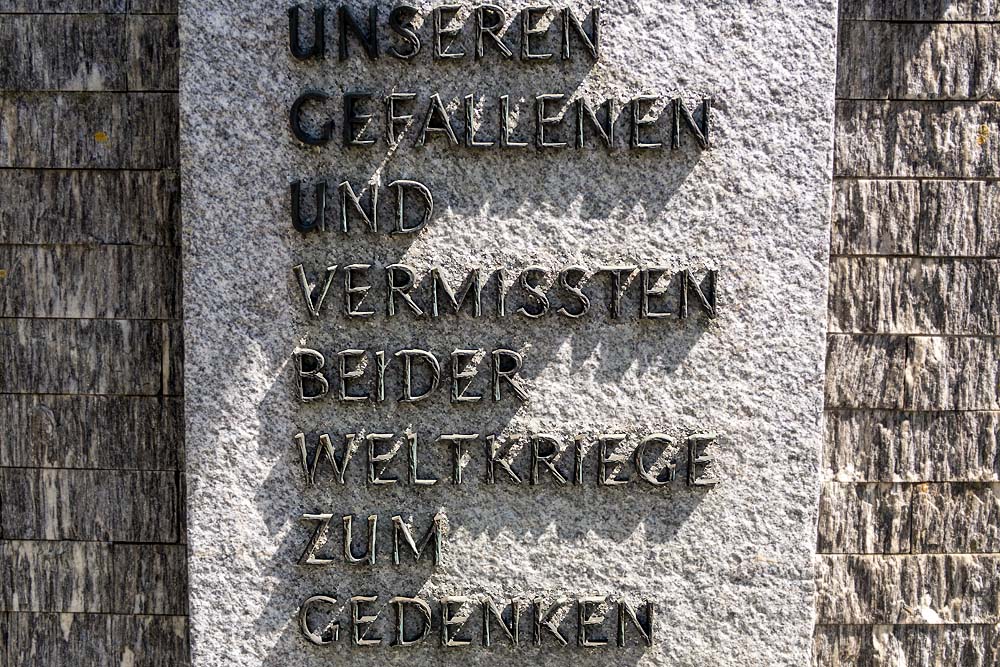 Oorlogsmonument Eschweiler über Feld #2