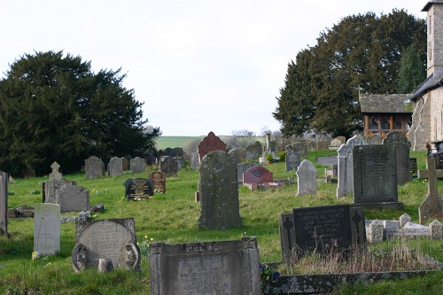 Commonwealth War Grave St Mary Churchyard