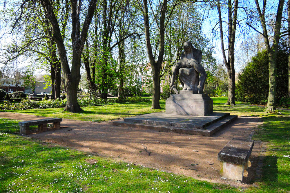 Monument Oorlogsslachtoffers Viersen #3