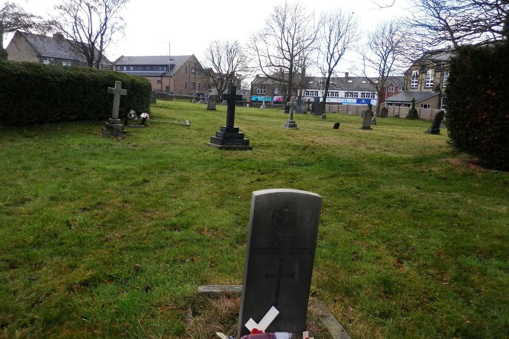 Commonwealth War Graves St. Joseph and Sacred Heart Roman Catholic Churchyard #1