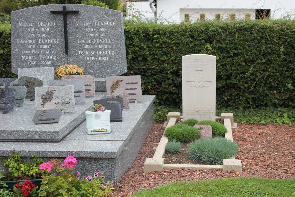 Commonwealth War Graves Socx #3