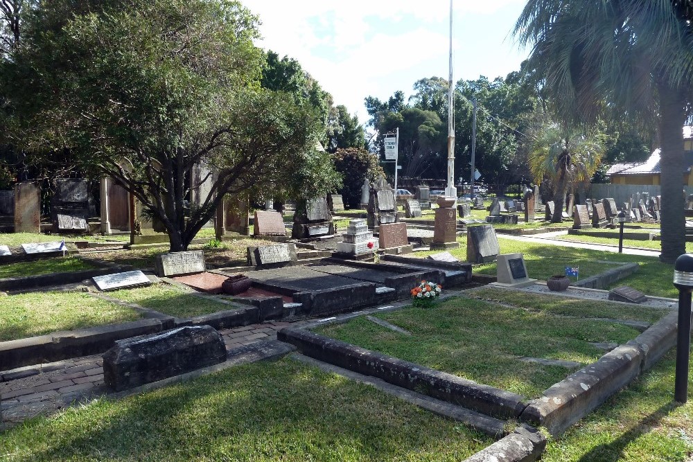 Commonwealth War Graves St. Thomas Anglican Cemetery