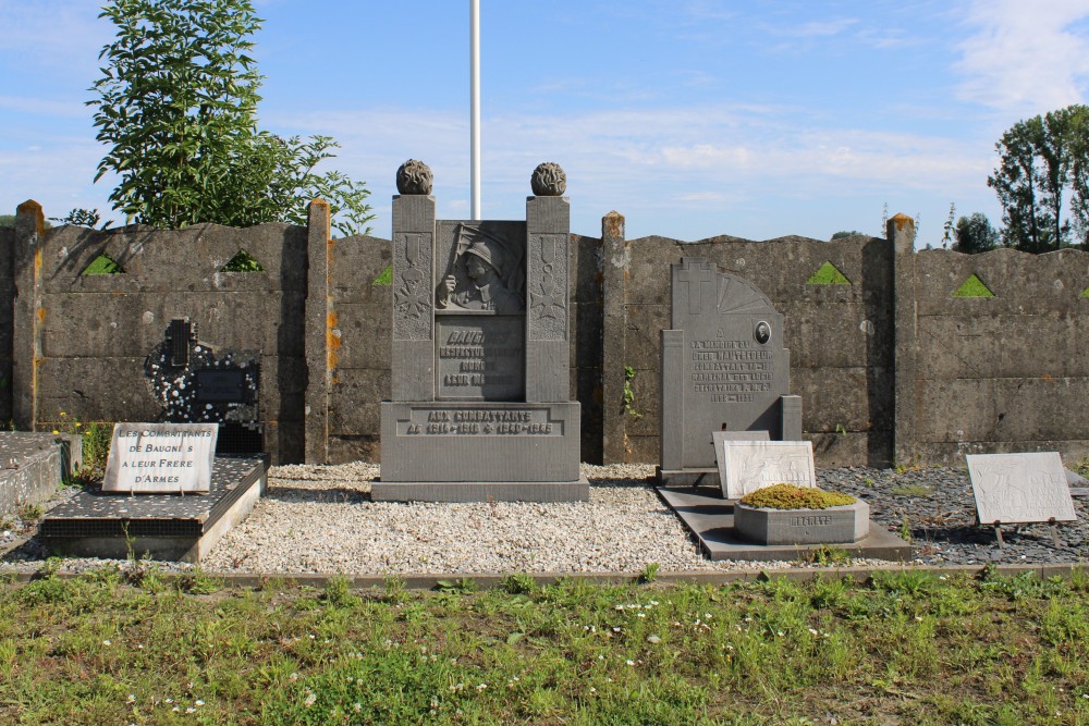 Oorlogsmonument Begraafplaats Baugnies #1