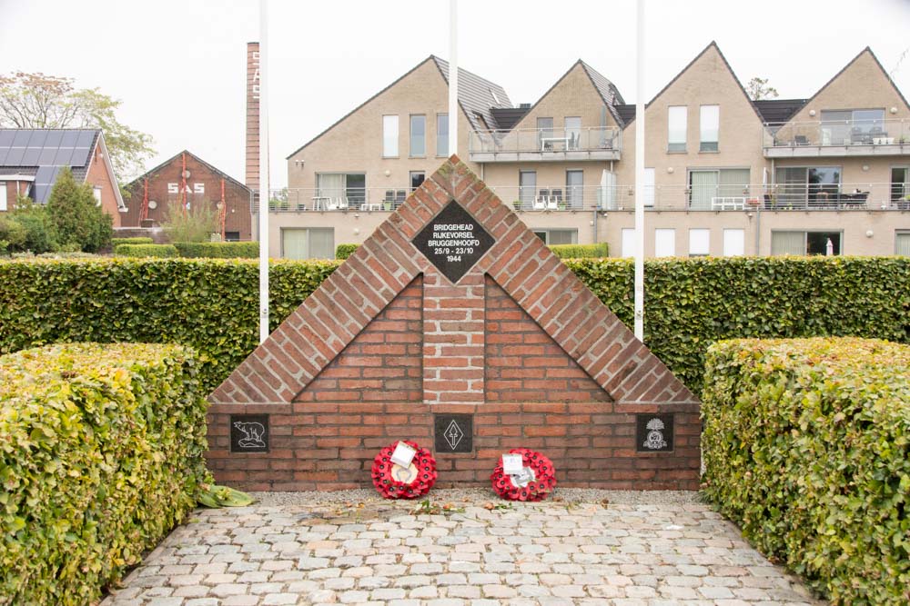 Monument Bruggenhoofd Rijkevorsel #1