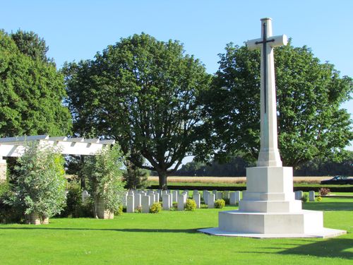 Commonwealth War Cemetery Ryes #1