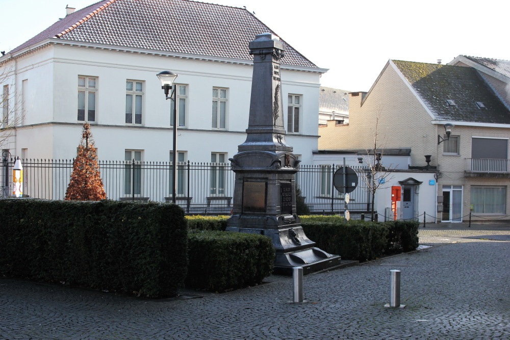 Oorlogsmonument Waasmunster #1