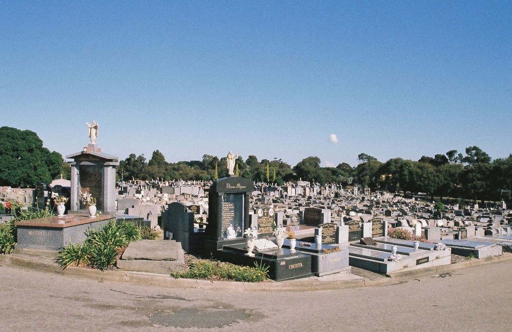 Commonwealth War Graves Cheltenham New General Cemetery