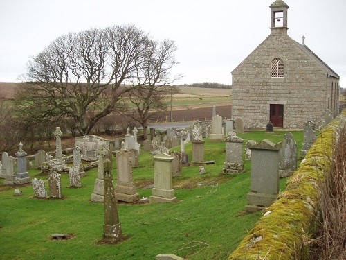 Oorlogsgraven van het Gemenebest Tyrie Parish Churchyard and Extension #1