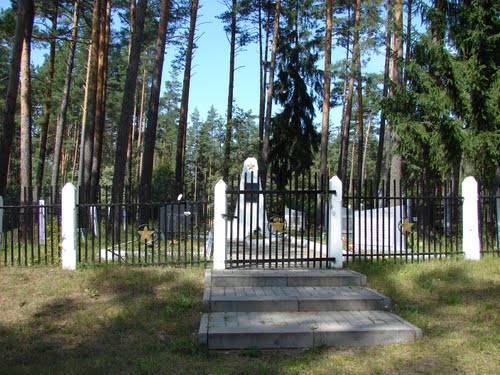 Soviet War Cemetery Rozentovā #1