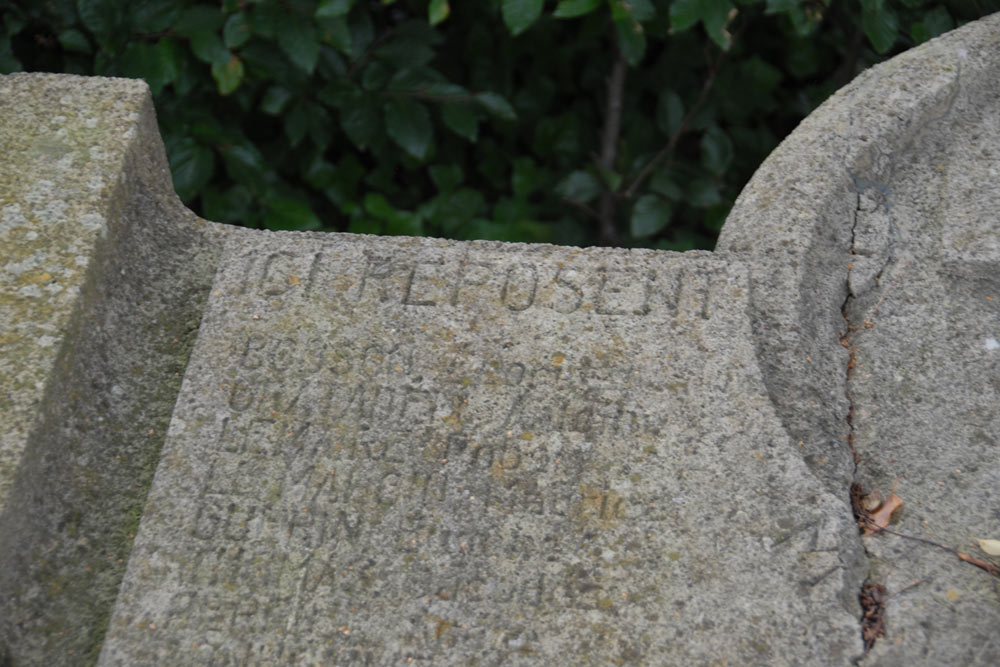 Monument Voormalig Frans Grafveld Südenfriedhof Hamm #2