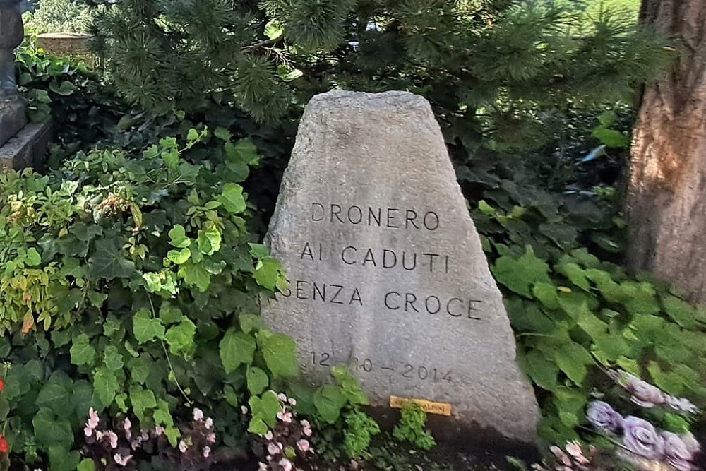 Oorlogsmonument voor de Alpini  Dronero #4