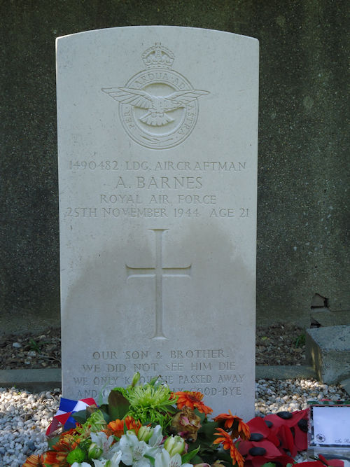 Commonwealth War Graves Protestant Cemetery Grevenbicht #2