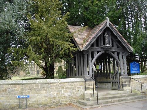 Commonwealth War Grave St. Mary Churchyard #1