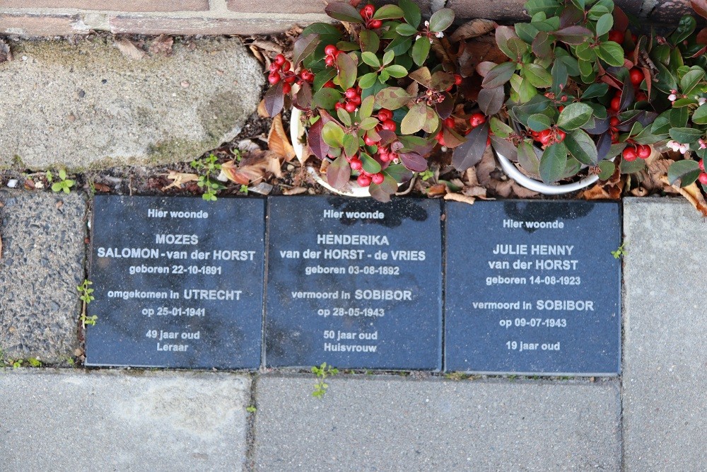 Memorial Stones Javastraat 73