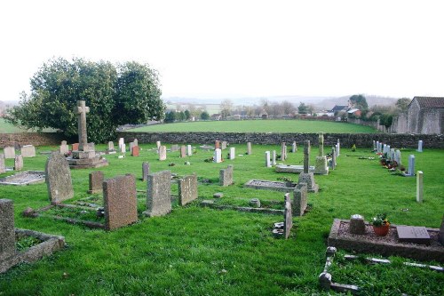 Commonwealth War Grave All Saints Churchyard Extension