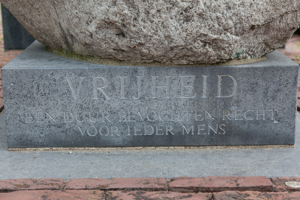 War Memorial Harmelen #2