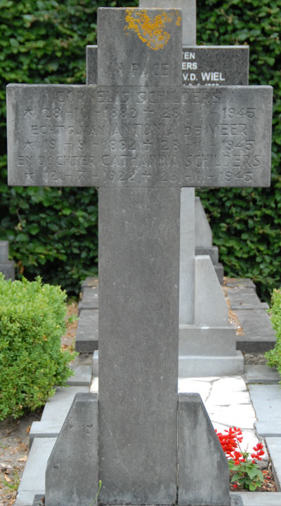 Dutch War Graves R.C. Cemetery St.Clemens Waalwijk #2