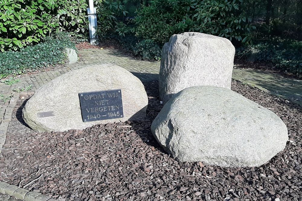 Oorlogsmonument Egmond-Binnen #5