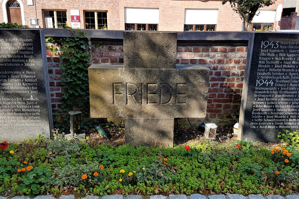 Oorlogsmonument Begraafplaats Heinsberg-Karken #5