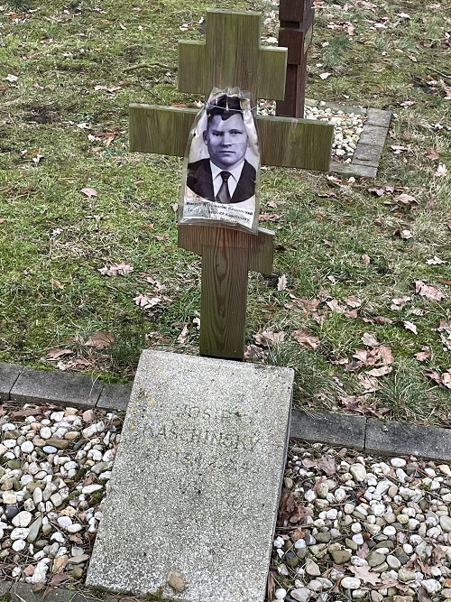 Polish and Russian War Graves Maria Veen #3