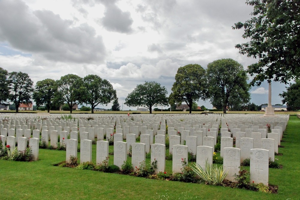 Commonwealth War Cemetery Delville Wood #2