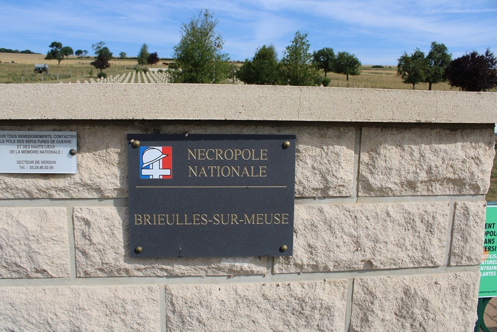 Franse Nationale (Gemengde) Begraafplaats Brieulles-sur-Meuse #3