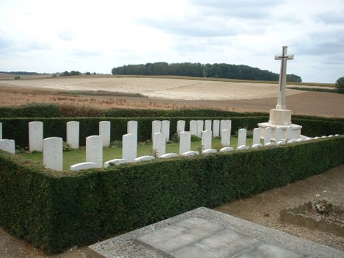 Commonwealth War Graves Villers-Guislain