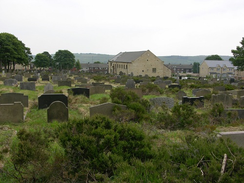 Commonwealth War Graves Illingworth Methodist Chapelyard #1