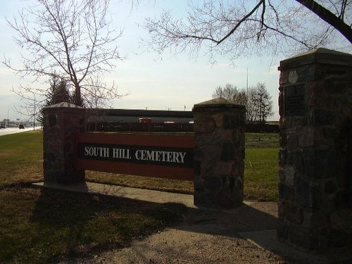 Commonwealth War Graves South Hill Cemetery